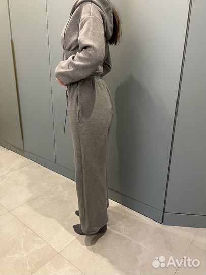 Спортивный костюм женский