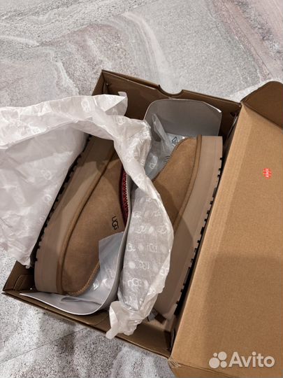 Оригнальные UGG us 7 бежевые, новые