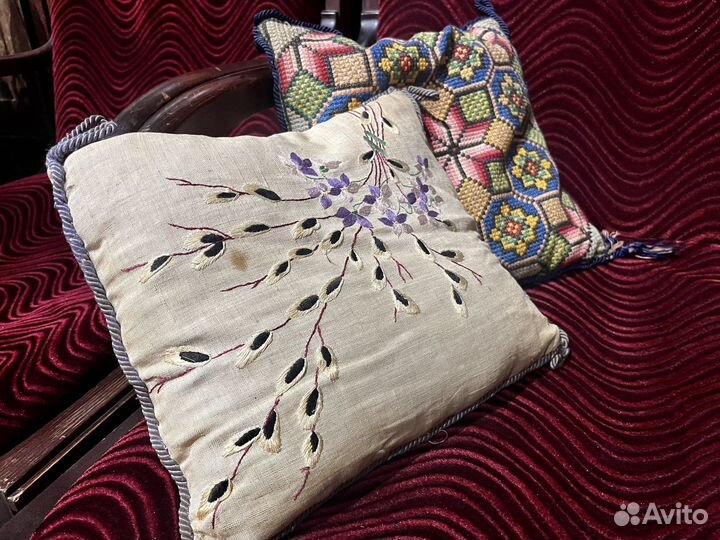 Подушка декоративная старинная