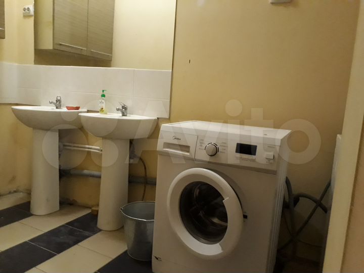 Комната 40 м² в 5-к., 3/3 эт.