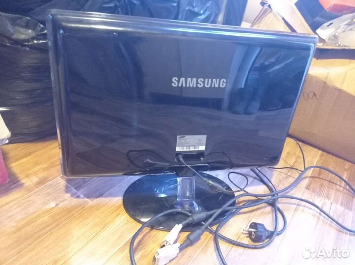 Монитор samsung