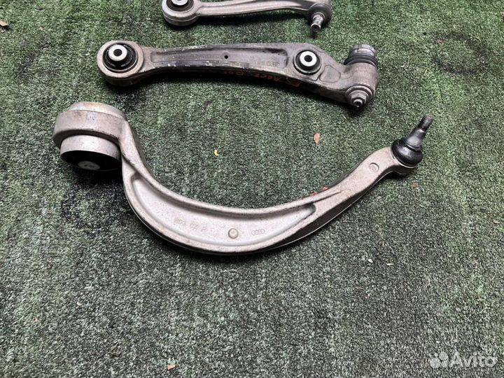 Комплект передних правых рычагов на Audi A6 (C7)