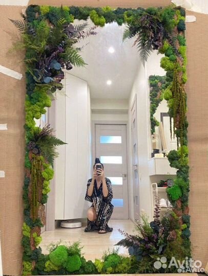 Зеркало со мхом из стабилизированного мха