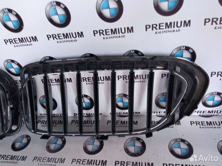 Решетки ноздри капота BMW 5 G30 G38