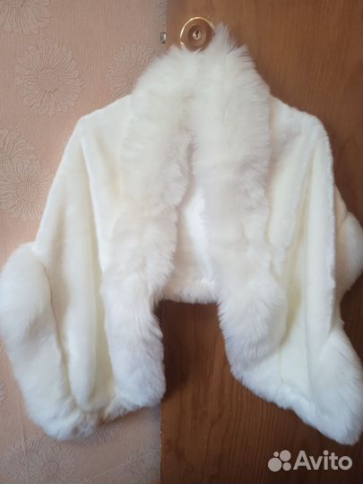 Меховая накидка женская