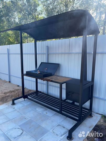 Мангал с крышей в стиле лофт