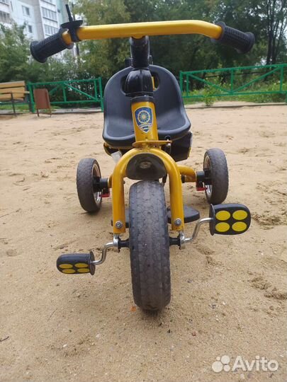 Детский велосипед трехколесный