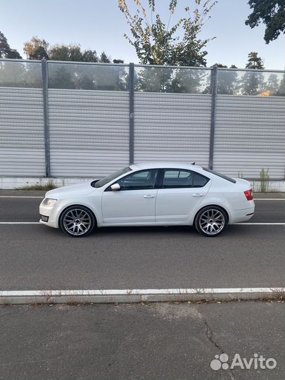 Skoda Octavia 1.8 AMT, 2015, 165 000 км