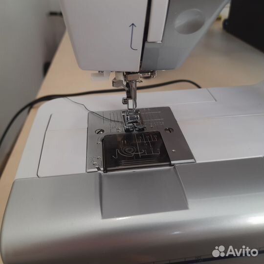 Швейная машина Bernette for Bernina E66