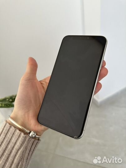 iPhone X, 64 ГБ
