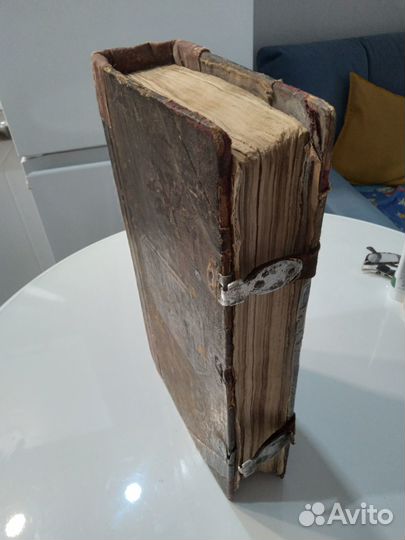 Старинная церковная книга Златоуст