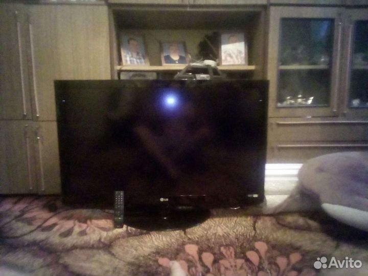 Телевизор LG 42LH-2000-ZA