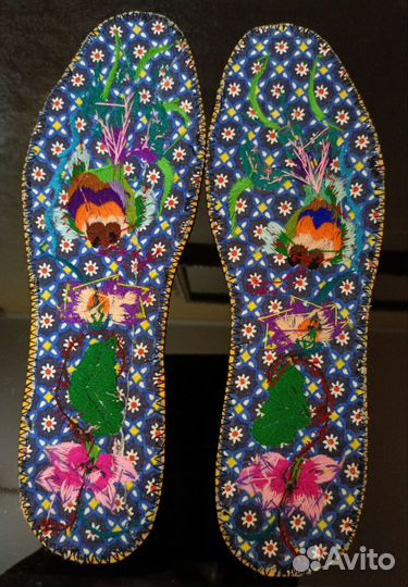 Стельки вышитые вручную Китай