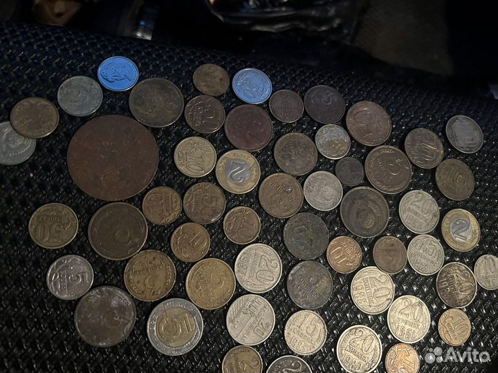 Продаю старые монеты