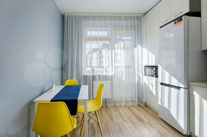 1-к. квартира, 42 м², 1/3 эт.