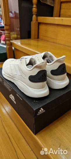 Кроссовки Adidas 42 размер оригинал