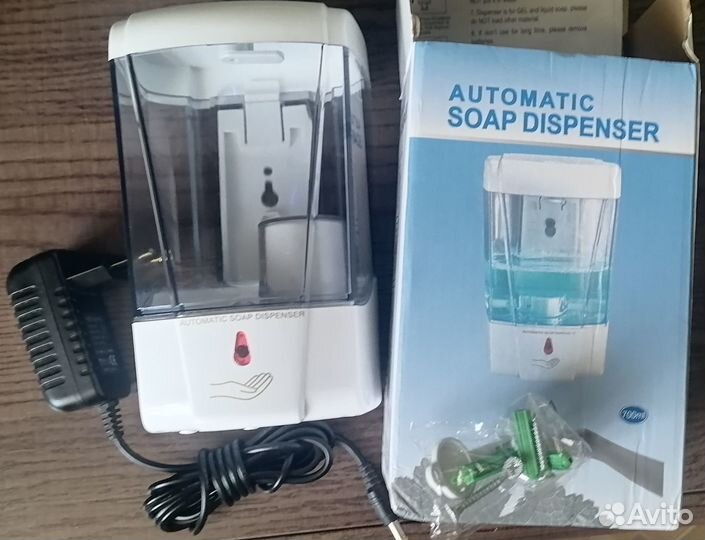 Автоматический дозатор жидкого мыла