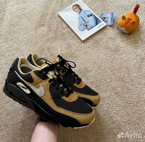 Nike Air Max 90 Black Elemental Gold