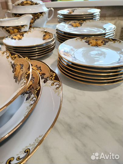 Столовый сервиз 35 предметов