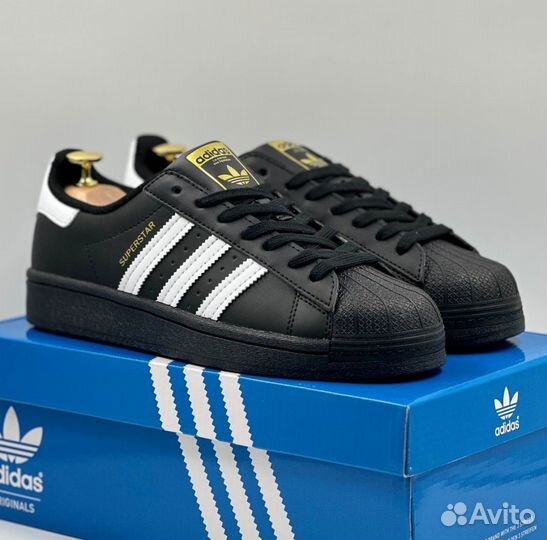 Привлекательные Adidas Superstar Black кроссовки