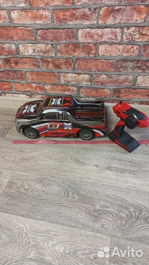 Машина на радиоуправлении для дрифта
