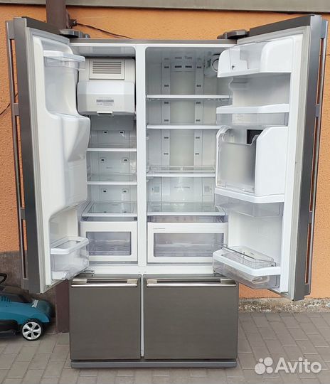 Холодильник Samsung RM-25kgrs1/BWT