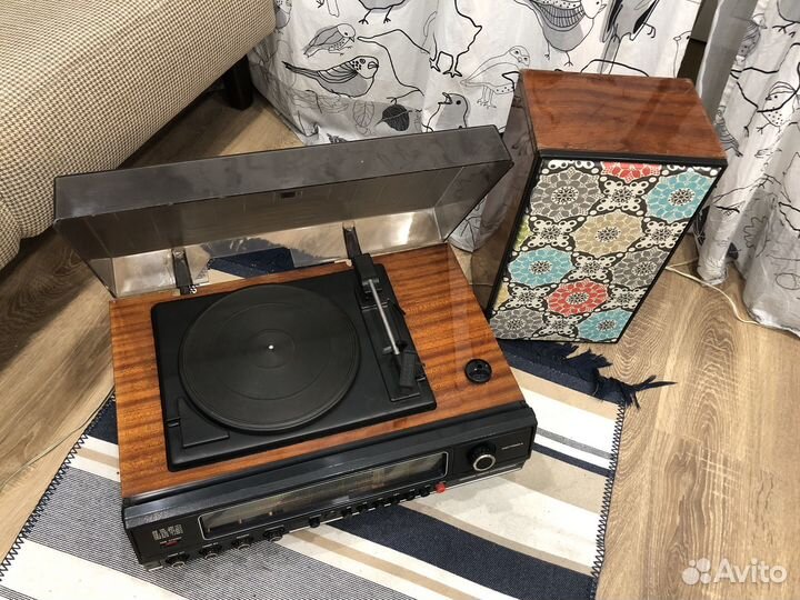Проигрыватель винила Вега 320