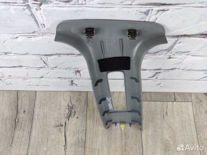 Обшивка стойки центральной правой Maxima А32