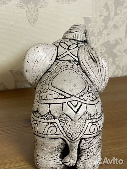 Статуэтка слон