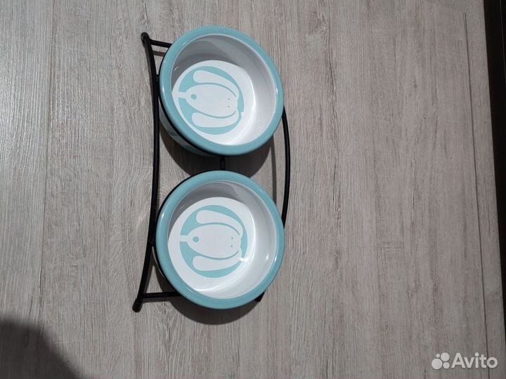 Миски на подставке для собак мелких пород