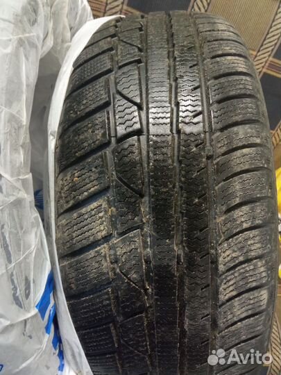 LingLong Green-Max Winter UHP 215/55 R17