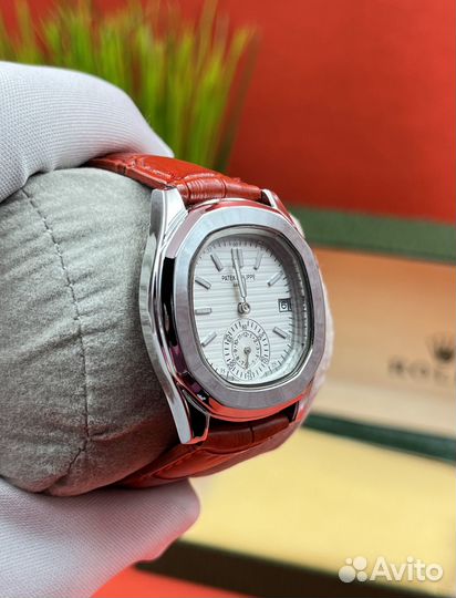 Часы Patek Philippe с гарантией