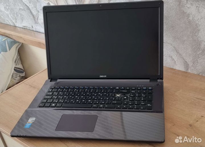 Игровой ноутбук DNS w670sfq(HD+)