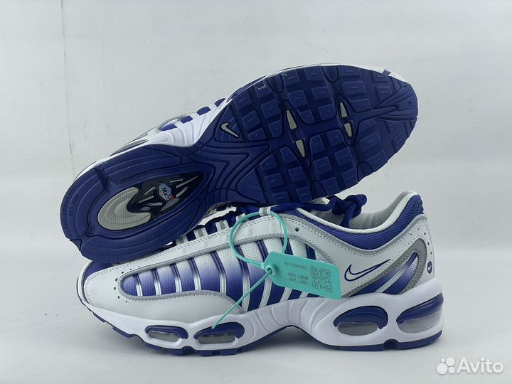 Кроссовки белые Nike Air Max tailwind 4