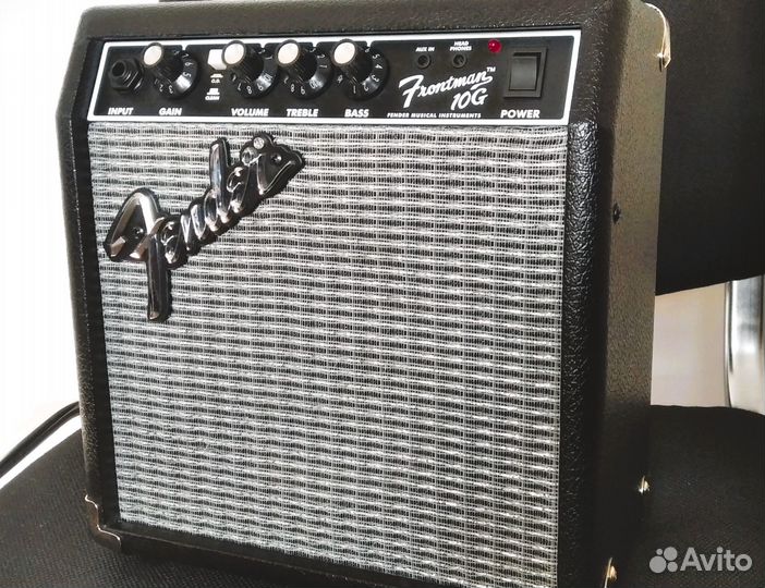 Комбик fender frontman 10G