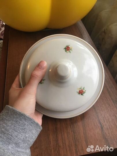 Фарфоровая масленка Дулево