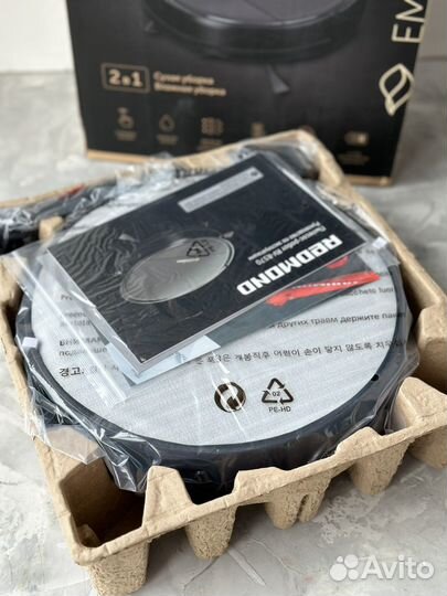 Робот пылесос redmond