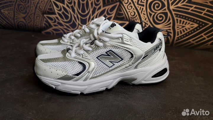 Женские кроссовки New Balance