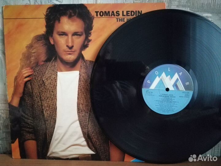 Пластинки / Pepsi & Shirlie / и / Tomas Ledin