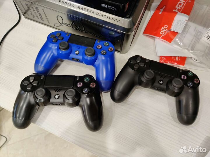 В Доставке Джойстики на пс4