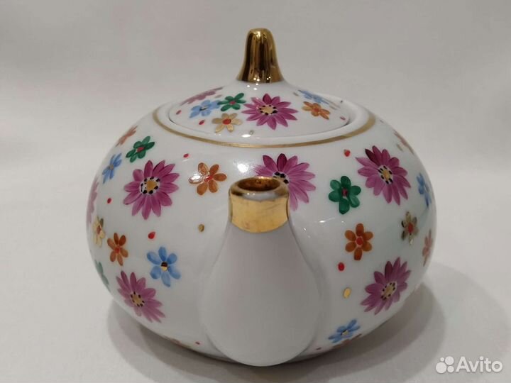 Чайничек, Киев, 1962 и Соусница, Пролетарий, 1958