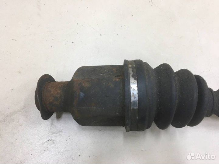 Полуось (привод) передняя левая Renault Kangoo