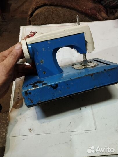 Детская швейная машинка Ладушка. СССР