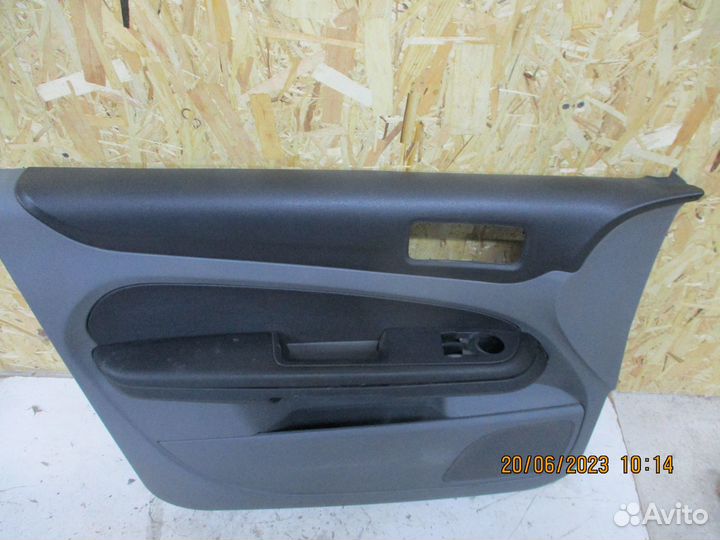 Обшивка двери Форд Фокус 2 хэтчбек,рестайлинг