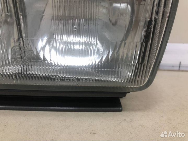Фара правая Toyota Land Cruiser J80 1990-1998