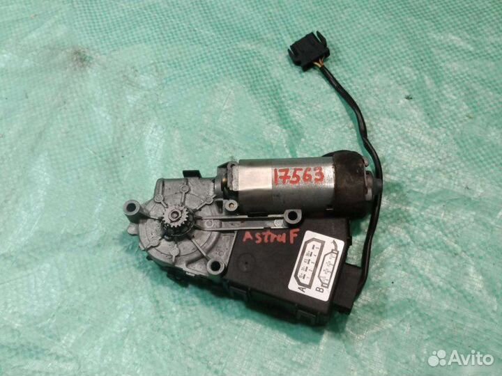 Мотор люка Audi A6 седан 2.6I 1996