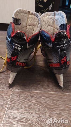 Хоккейные коньки вратарские bauer