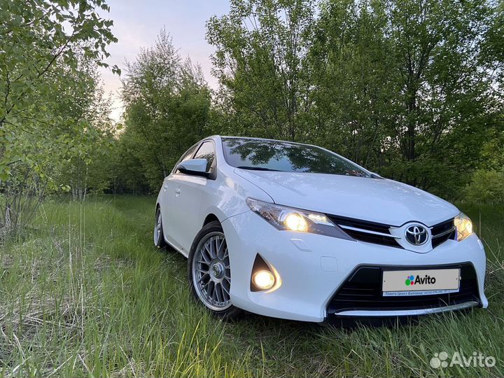 Toyota Auris 1.6 CVT, 2013, 98 000 км