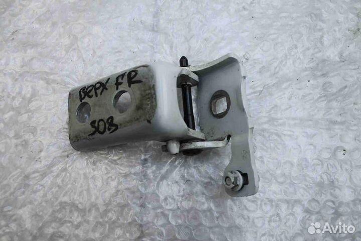 Петля двери передней правой верхняя Peugeot