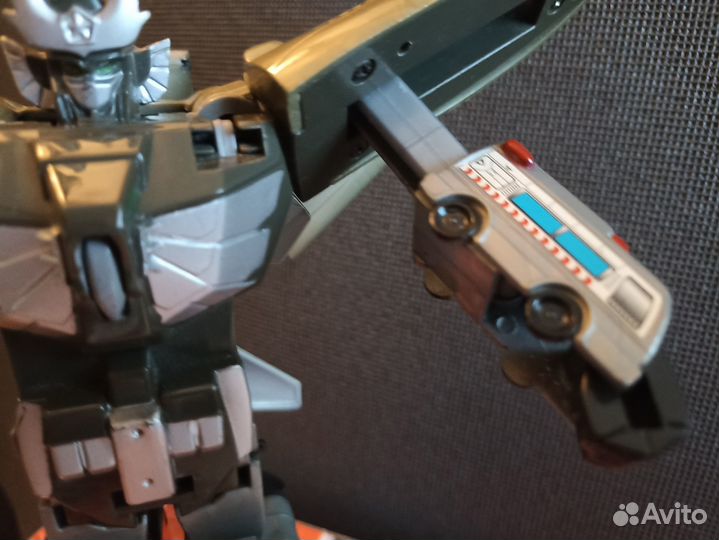 Робот - трансформер